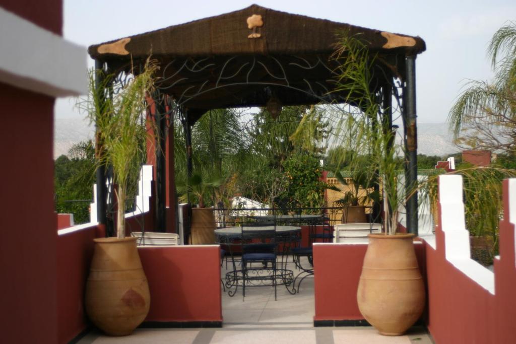 Hotel Riad L' Arganier D' Or Aït el Rhazi Exterior photo